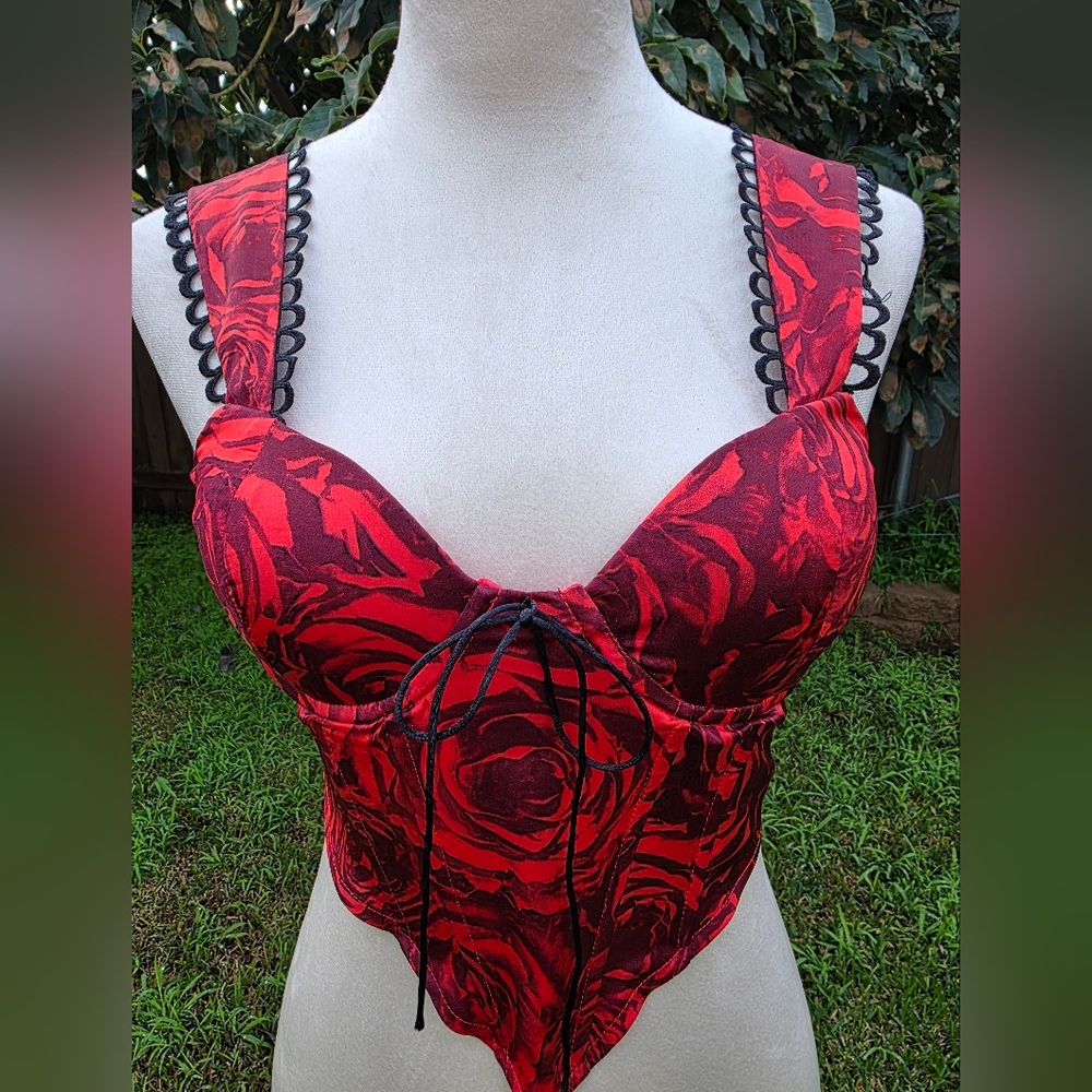 Pretty Garbage Red Floral Corset Top NWT Size Small